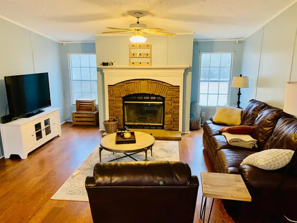 Awendaw, SC 29429,8623 Doar Rd