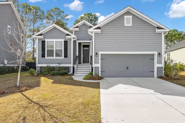 168 Red Knot Ln, Mount Pleasant, SC 29464