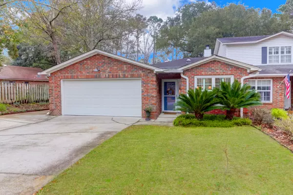 1705 Greystone Blvd, Mount Pleasant, SC 29464