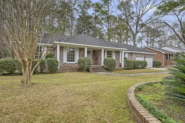 107 Bob White Ln, Summerville, SC 29485