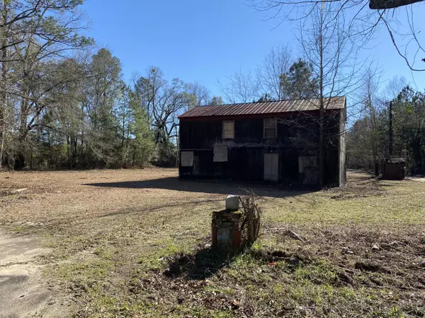 Smoaks, SC 29481,5366 Augusta Hwy