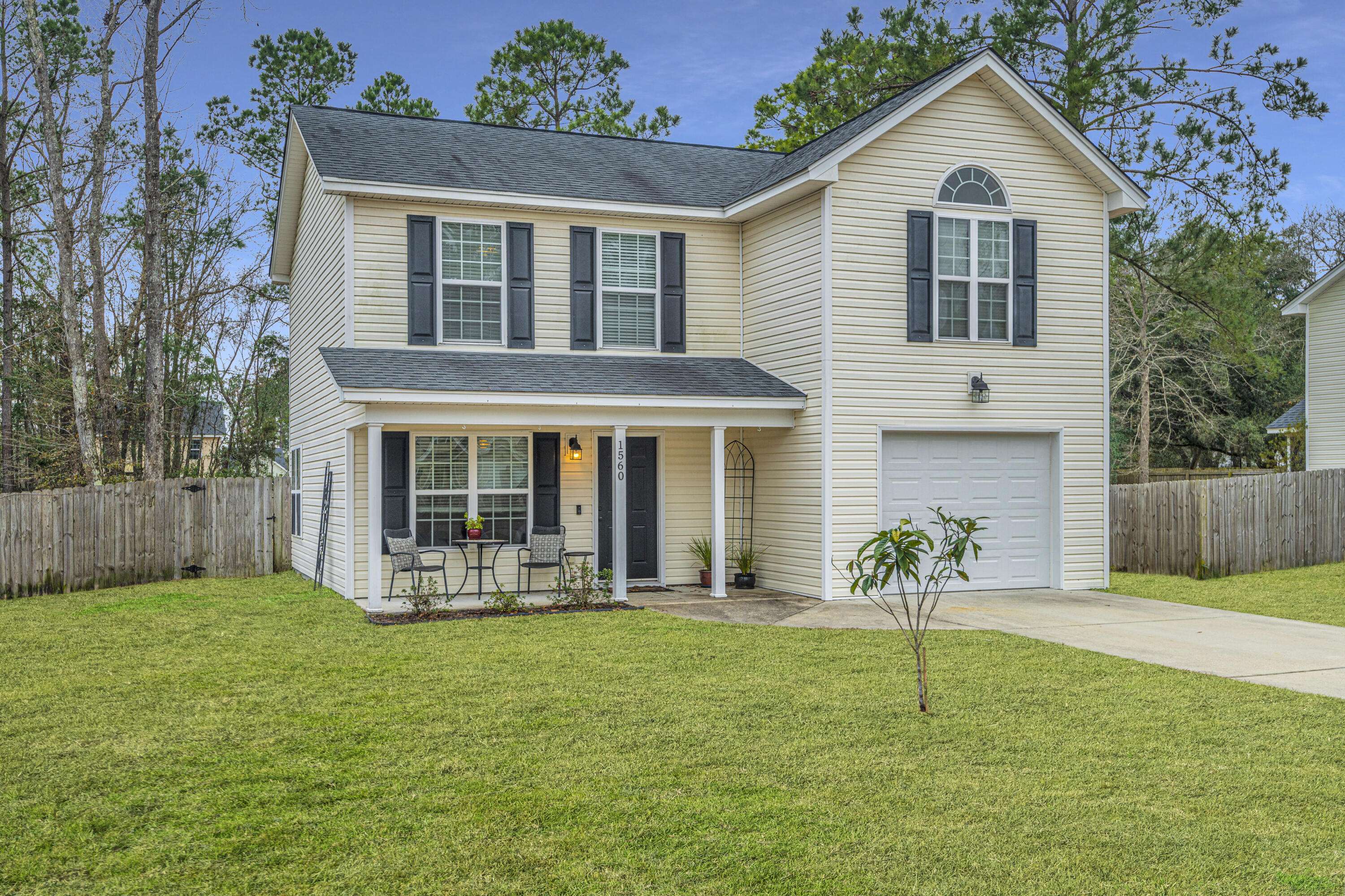 1560 Keswick Dr, Johns Island, SC 29455