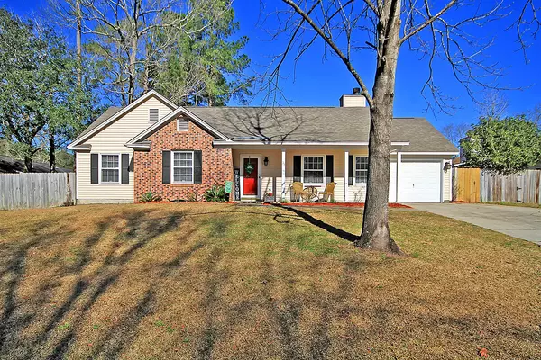 103 Saxton Ct, Goose Creek, SC 29445