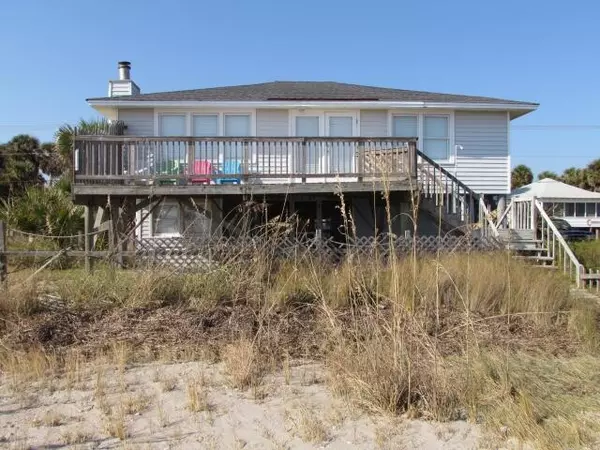 420 Palmetto Blvd, Edisto Island, SC 29438