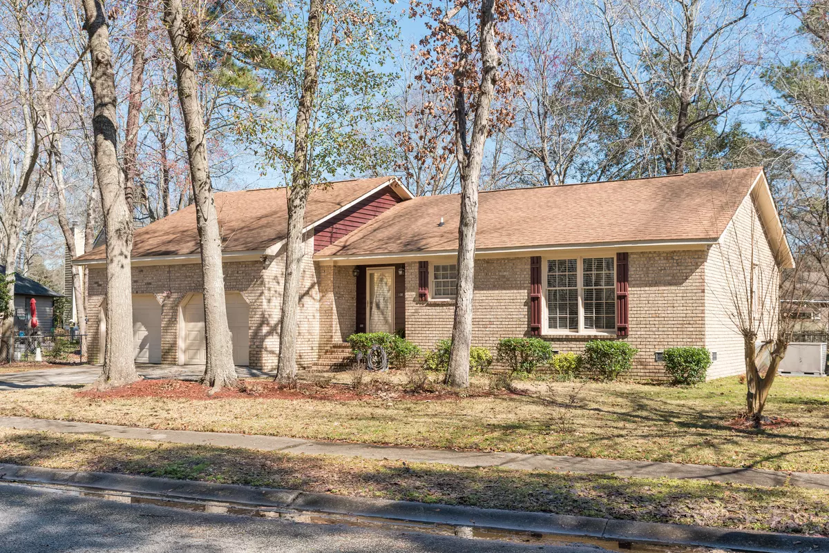 Summerville, SC 29485,108 Laurels Curve