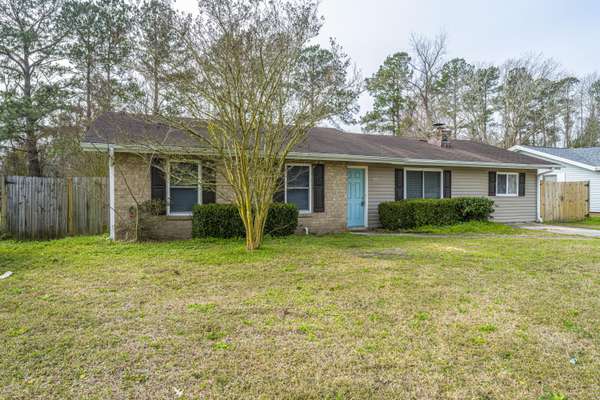 703 Mountain Pine Rd, Moncks Corner, SC 29461