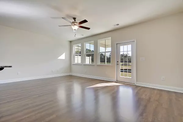 North Charleston, SC 29418,7789 Park Gate Dr