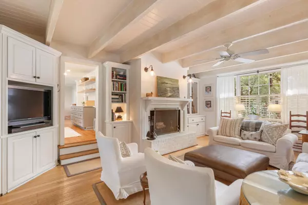 Mount Pleasant, SC 29464,946 Shetland Ct