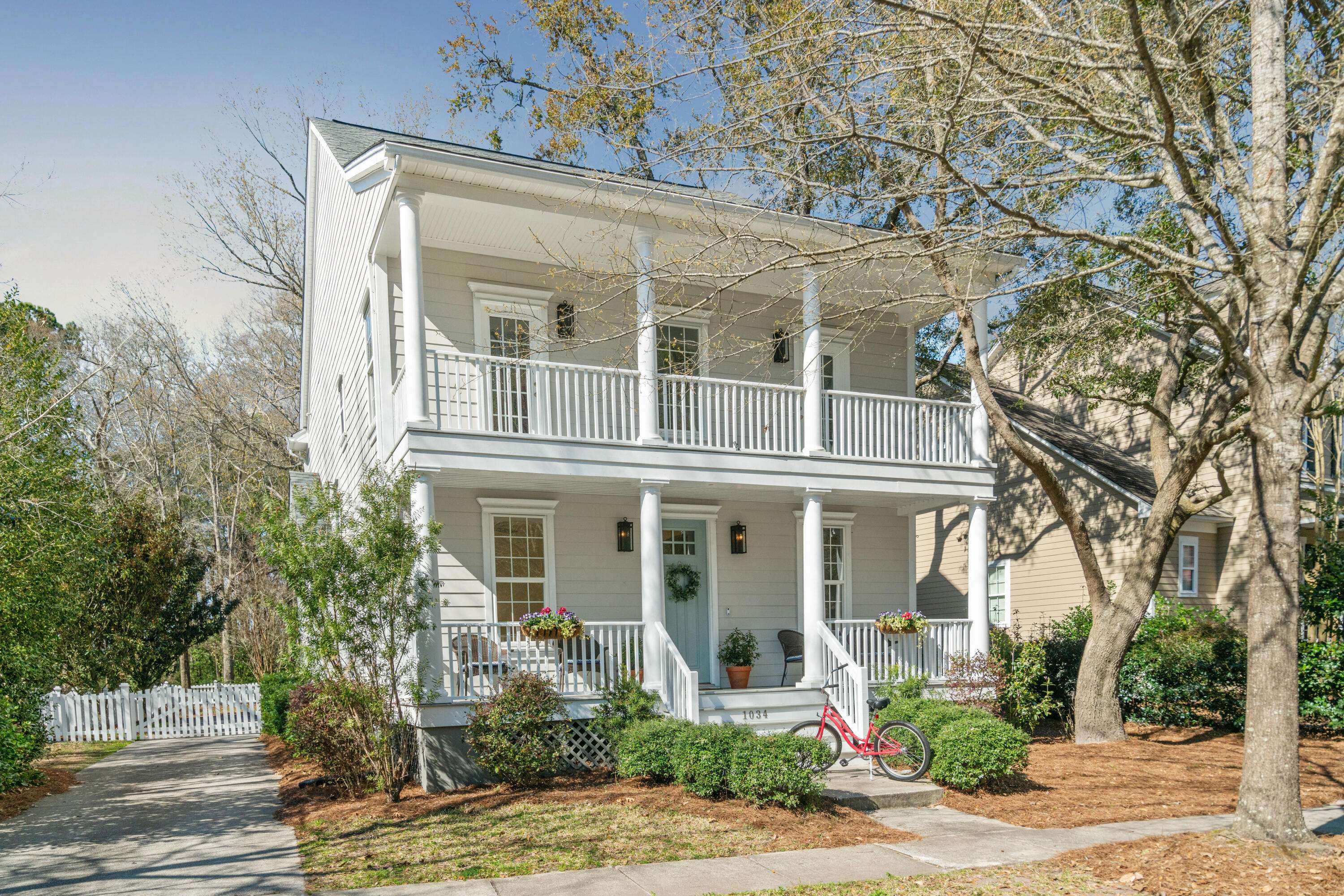 Daniel Island, SC 29492,1034 Blakeway St