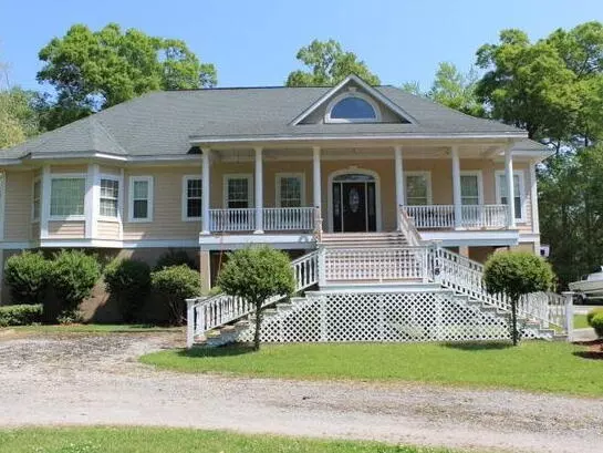 Summerville, SC 29485,118 Deer St