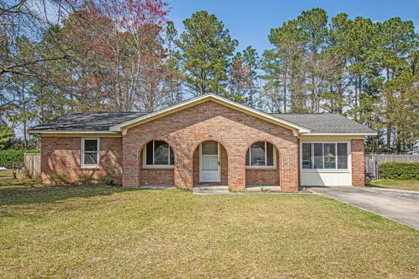 106 Pierre Ct, Summerville, SC 29483