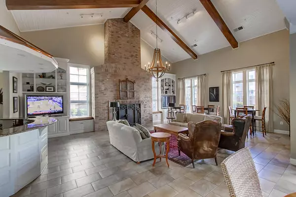 Charleston, SC 29414,2244 Ashley Crossing Dr #335