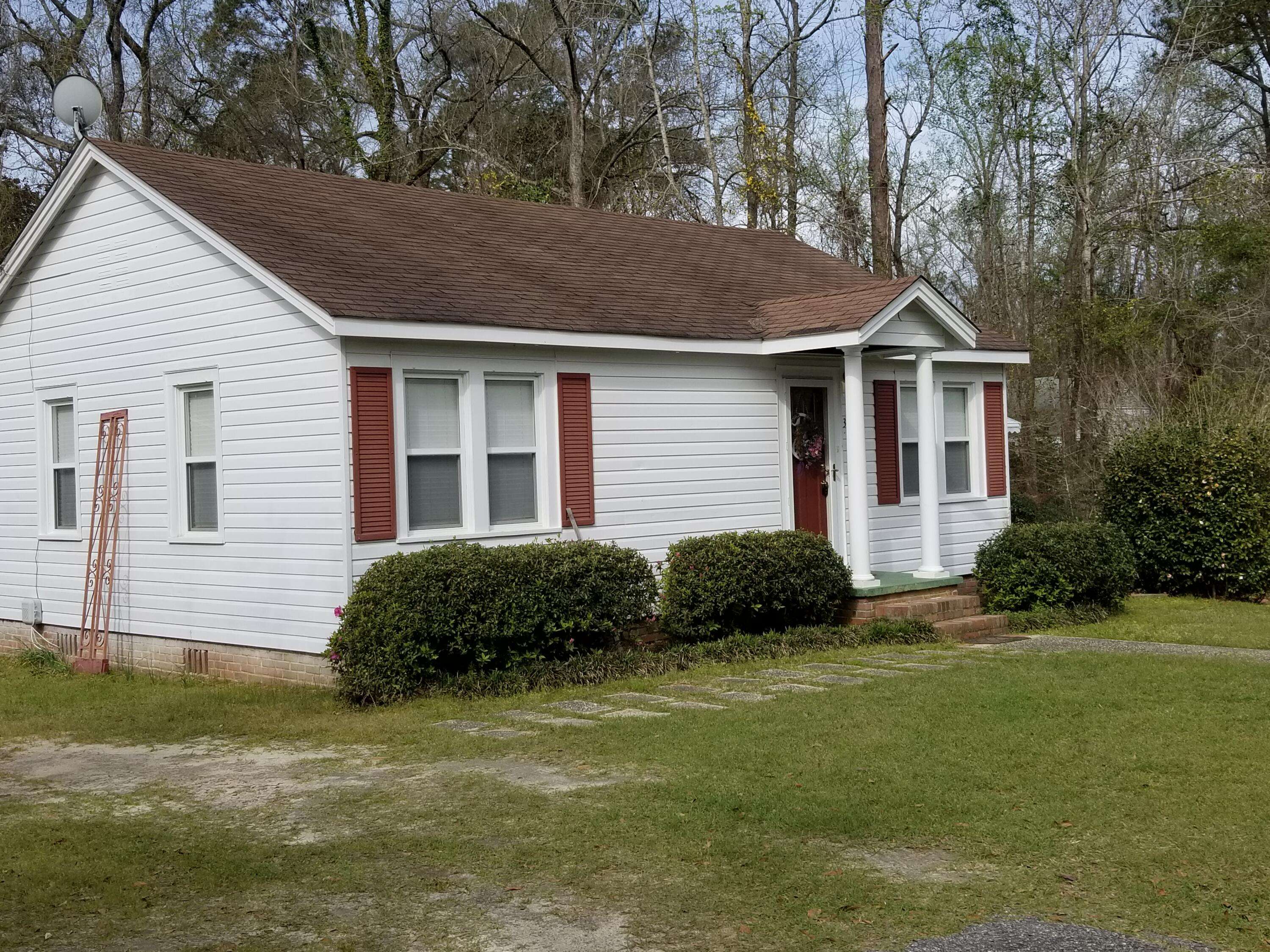 Walterboro, SC 29488,309 Varn St