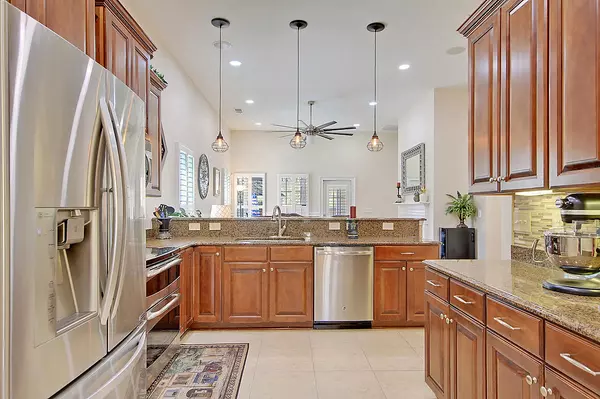 North Charleston, SC 29420,5438 River Island Ct