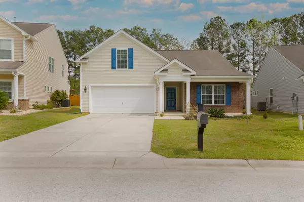 208 Chipping Sparrow Dr, Summerville, SC 29485