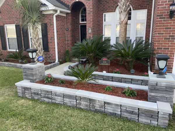 Summerville, SC 29485,133 Carolinian Dr
