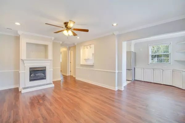 North Charleston, SC 29405,3930 Azalea Dr #P