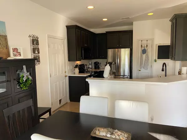 Hanahan, SC 29410,7321 Kestrel Trl