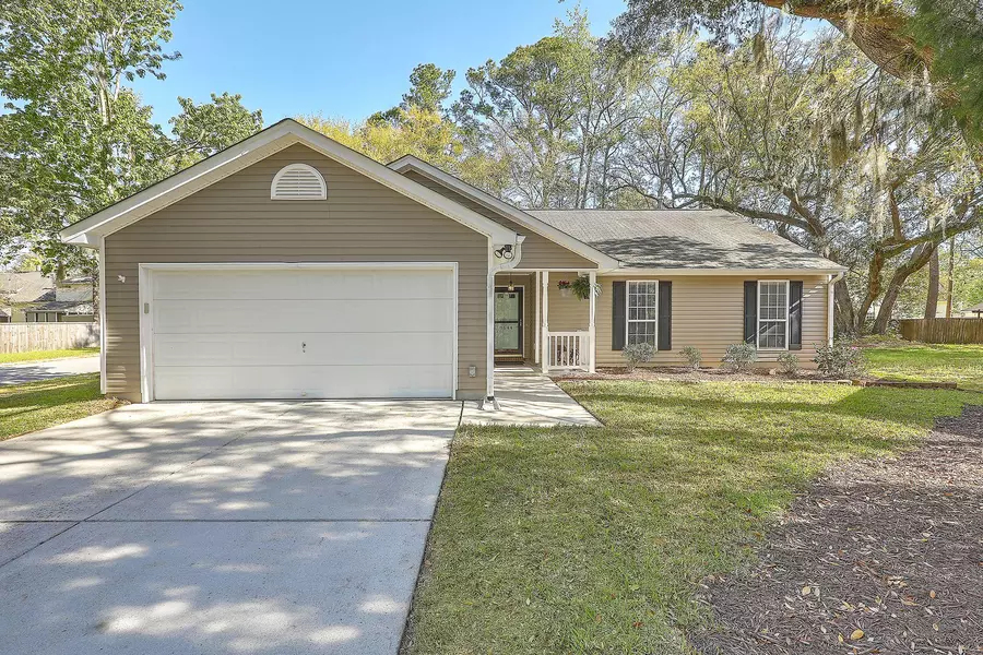 8644 Hickory Creek Ln, North Charleston, SC 29420