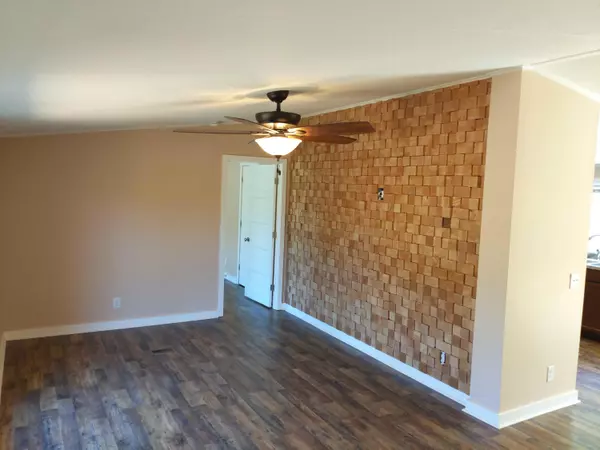 Holly Hill, SC 29059,185 Catamount Rd