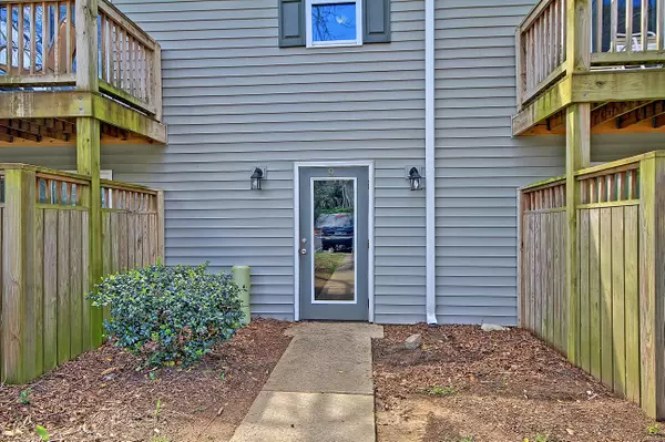 Charleston, SC 29412,1402 Camp Rd #9d
