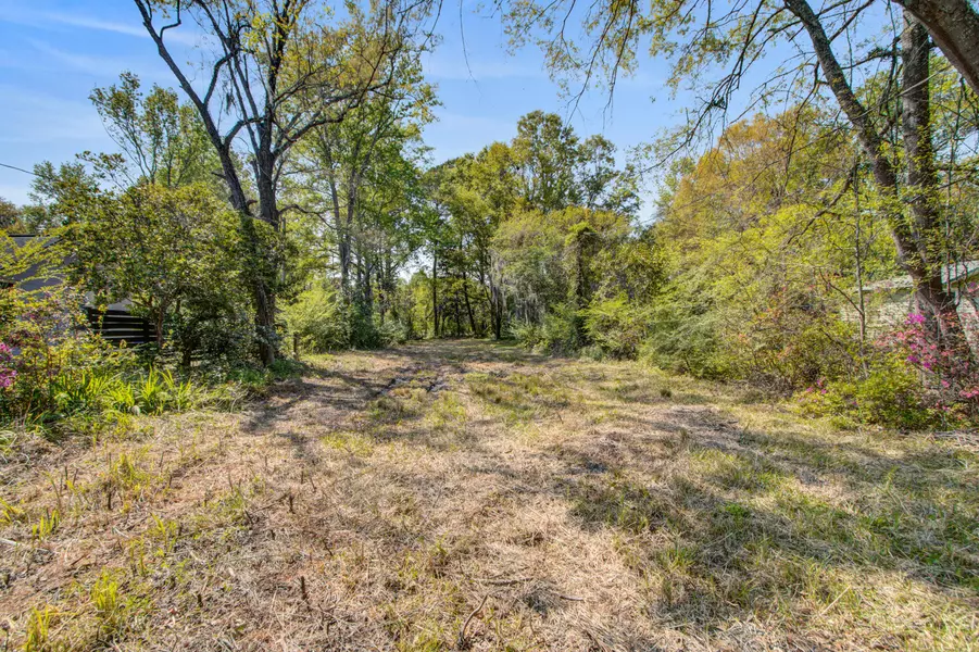 493 Woodland Shores Rd, Charleston, SC 29412