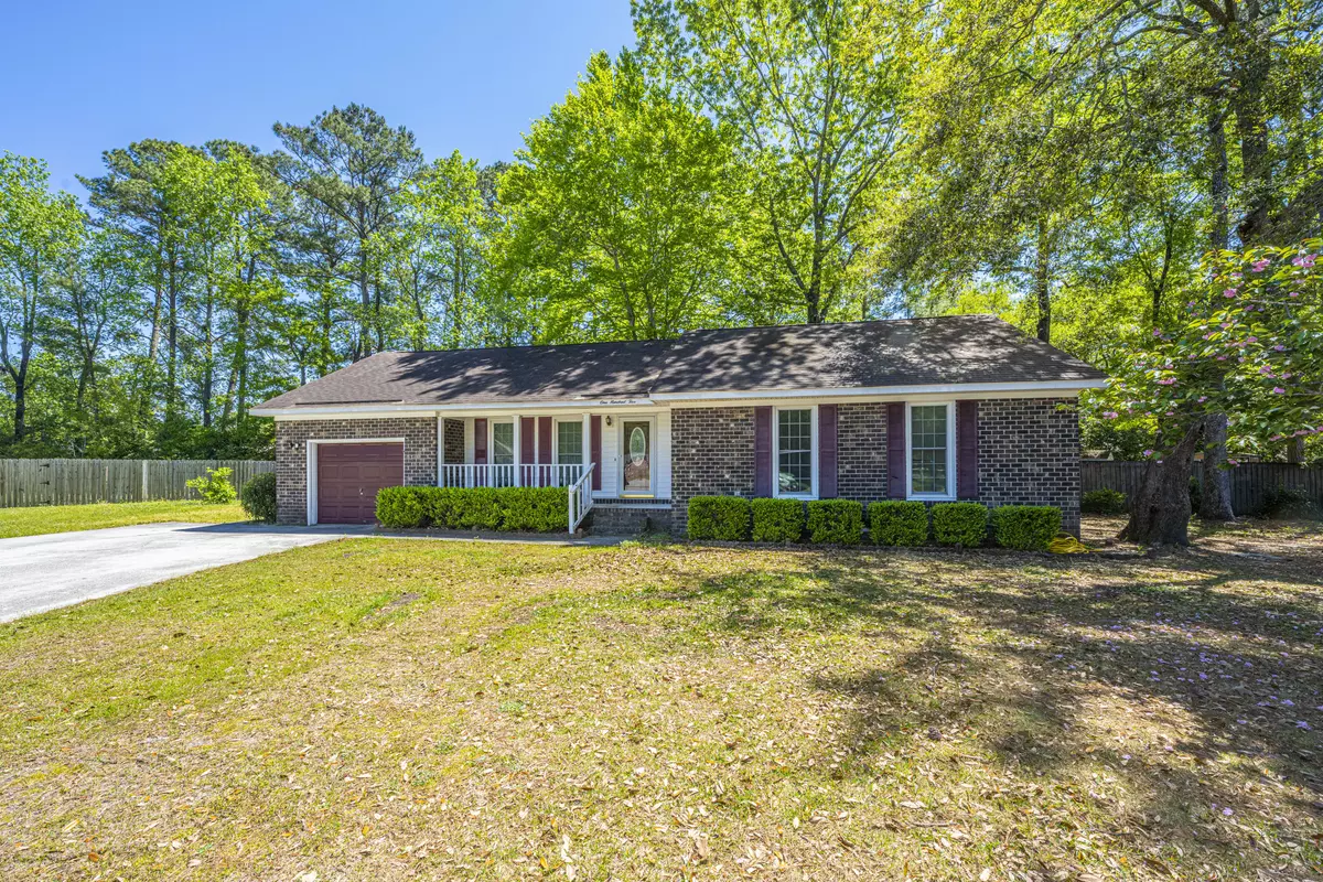 Summerville, SC 29485,105 Winston Cir