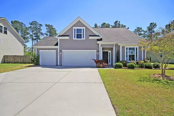 2032 Triple Crown Ln, Ridgeville, SC 29472