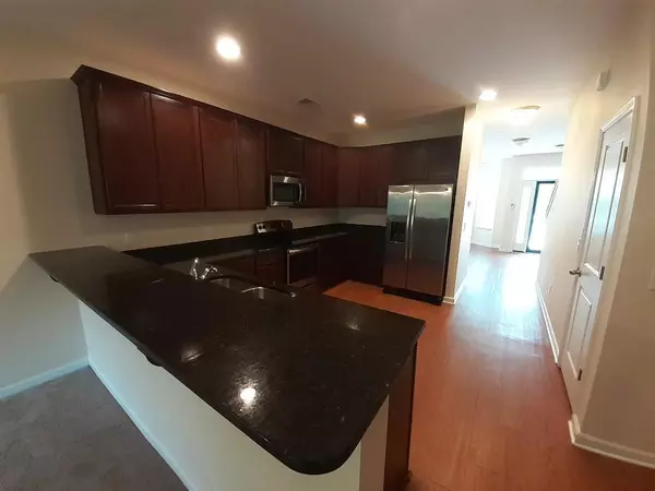 North Charleston, SC 29418,7880 Skillmaster Ct #15-C