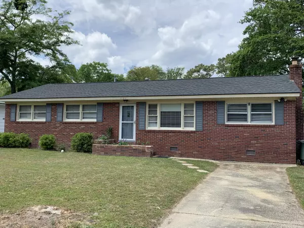 1104 Dickson Ave, Hanahan, SC 29410