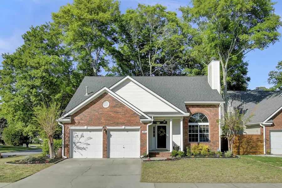 731 Majestic Oaks Dr, Charleston, SC 29412