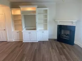 Charleston, SC 29407,498 Albemarle Rd #413