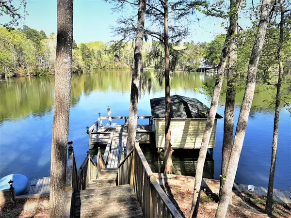 Santee, SC 29142,334 Overton Rd