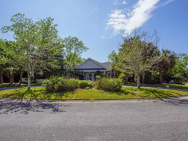 1350 E Vagabond Ln, Mount Pleasant, SC 29464