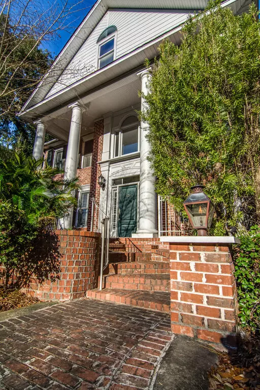 Summerville, SC 29483,101 Oak Village Ln