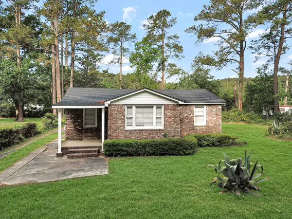202 Atlantic St,  Summerville,  SC 29483