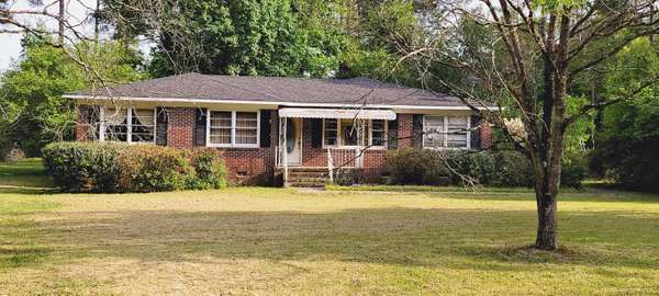 1191 Edward St, Branchville, SC 29432