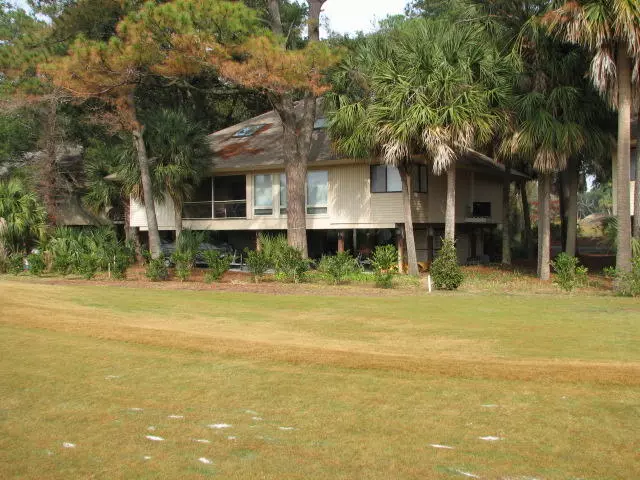 832 Club Cottage Dr, Edisto Beach, SC 29438