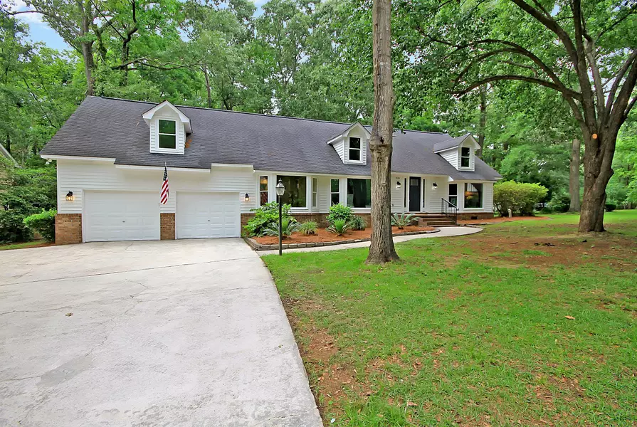 200 Hampton Dr, Summerville, SC 29485