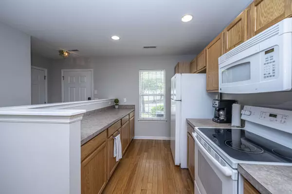 North Charleston, SC 29420,8721 Grassy Oak Trl