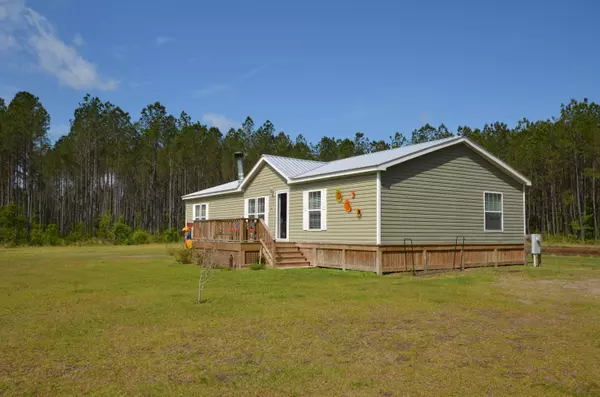 10040 Randall Rd, Mcclellanville, SC 29458