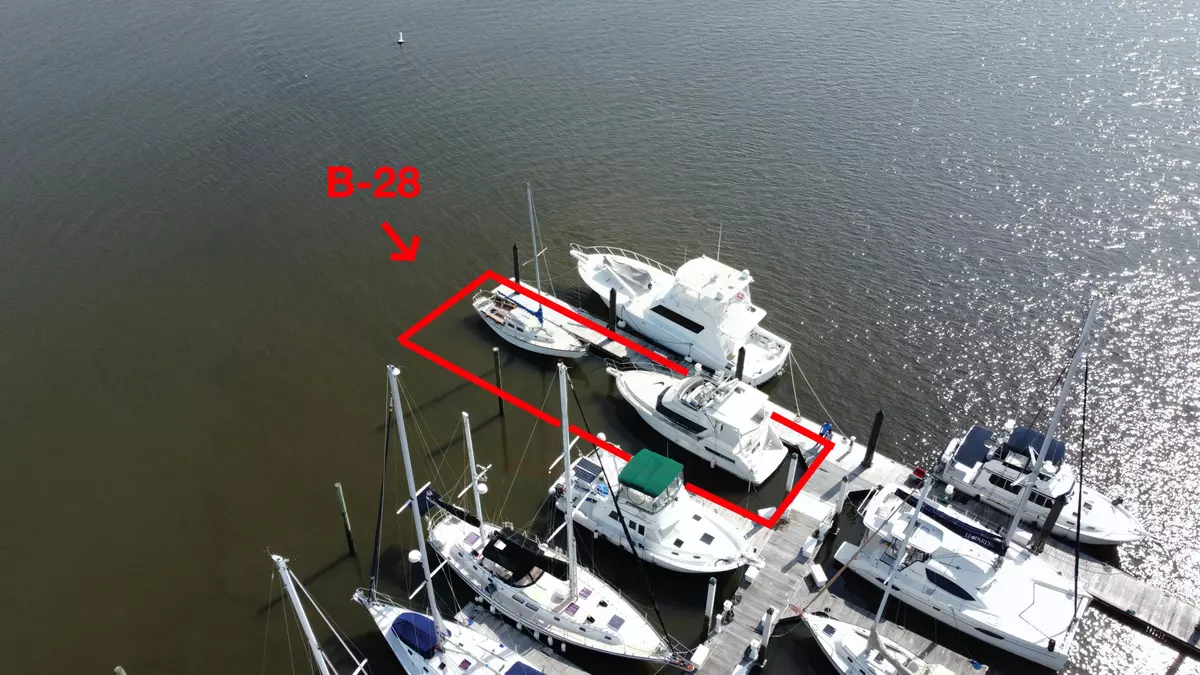 Johns Island, SC 29455,2408 Maybank Hwy #B28