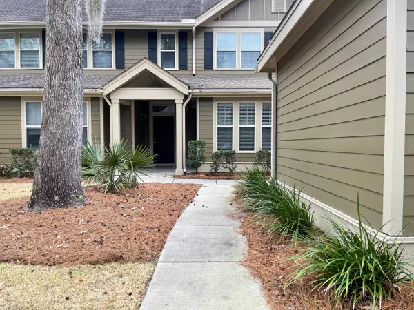 8384 Camp Gregg Ln, North Charleston, SC 29418