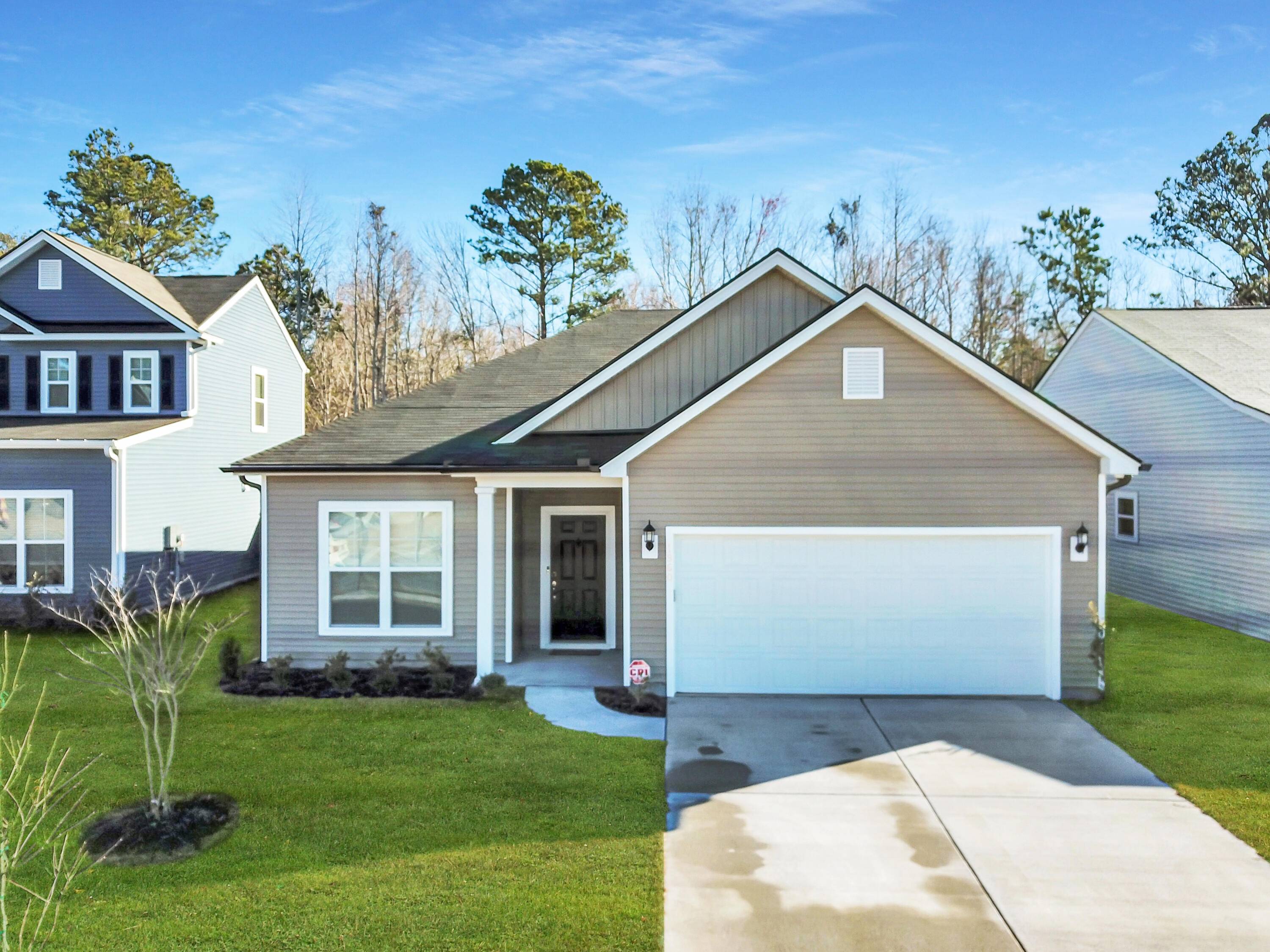 1960 Zonny Moss Dr, Johns Island, SC 29455