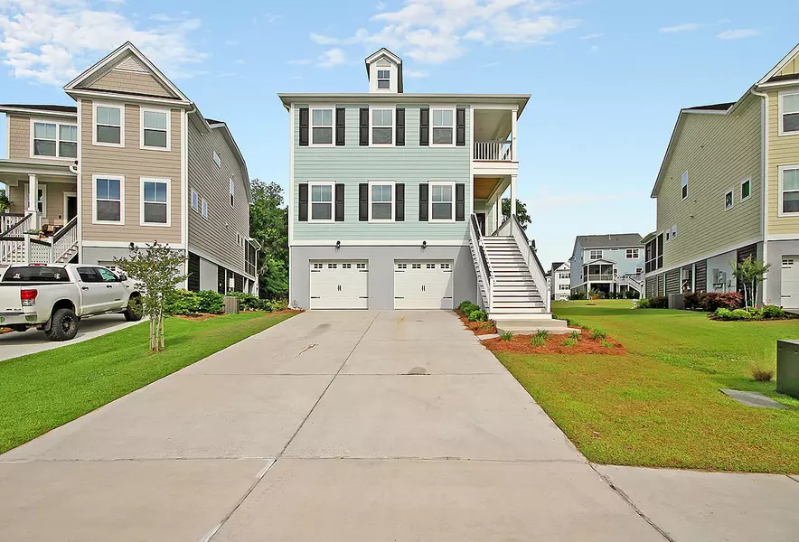 404 Topsail Ct, Wando, SC 29492