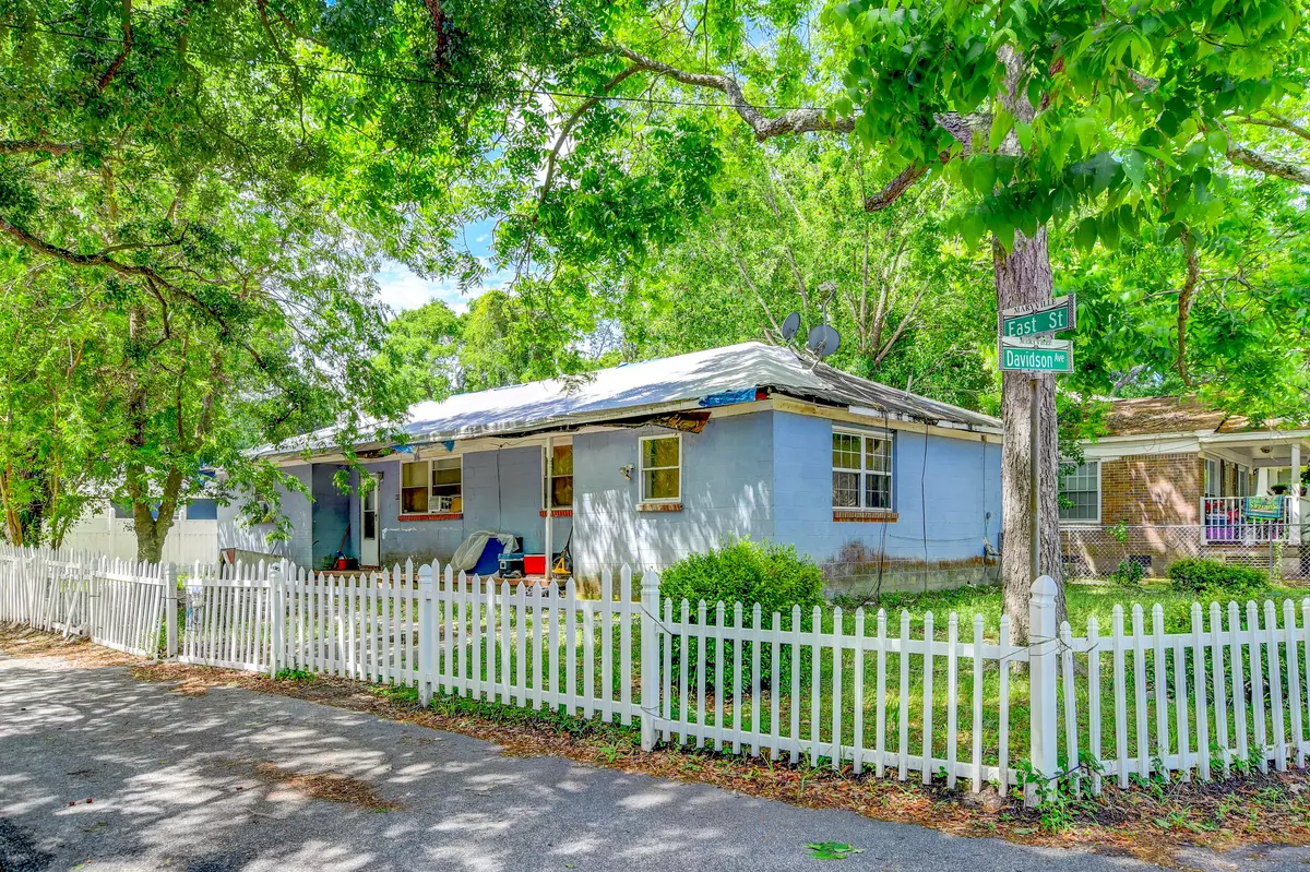 Charleston, SC 29407,915 East St