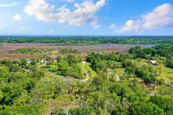 8286 Oyster Factory Rd, Edisto Island, SC 29438