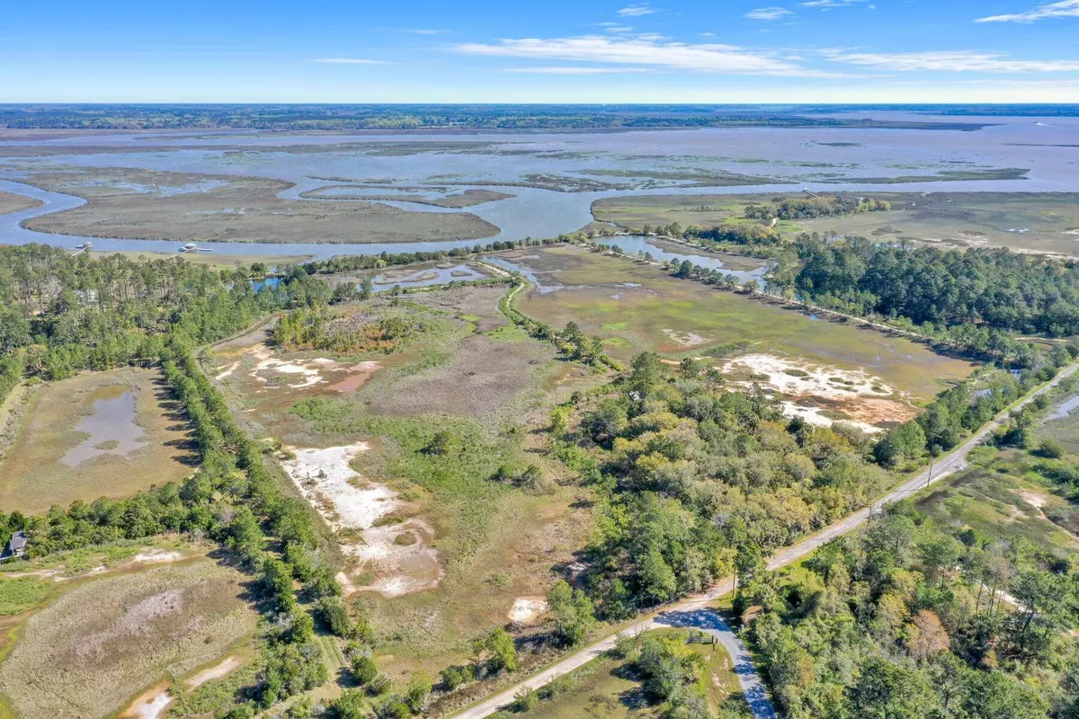 Edisto Island, SC 29438,7688 Russell Creek Rd