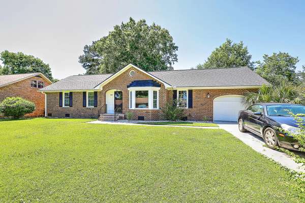 Ladson, SC 29456,900 Larch Pines Ct