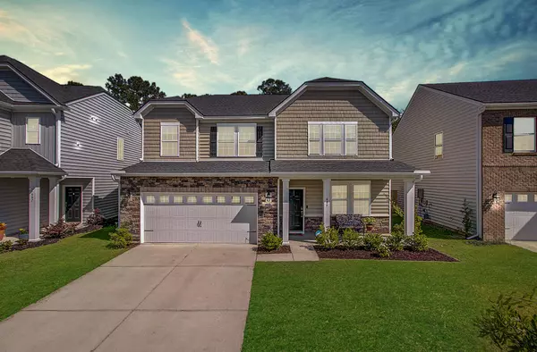 685 Redbud Ln, Summerville, SC 29486